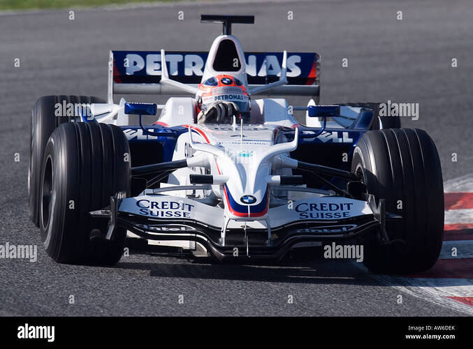 robert-kubica-pol-in-the-sauber-bmw-f1-08-racecar-during-formula-1-AW6DEK