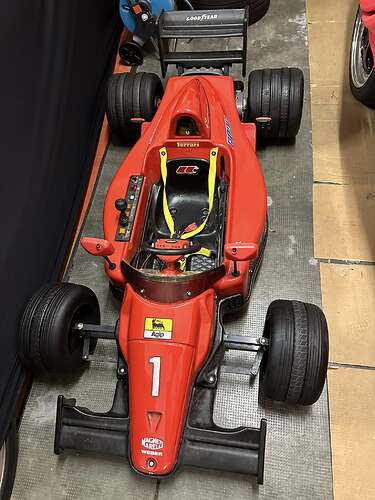 F189_kid_car